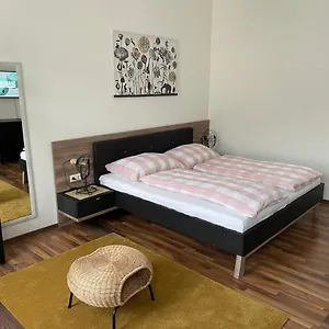 Gesamte In Zentrumsnaehe Apartamento Viena